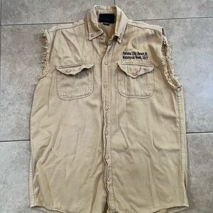 Sleeveless tan biker shirt with skull, Panama City beach 2017